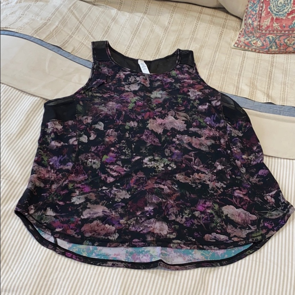 Lululemon tank